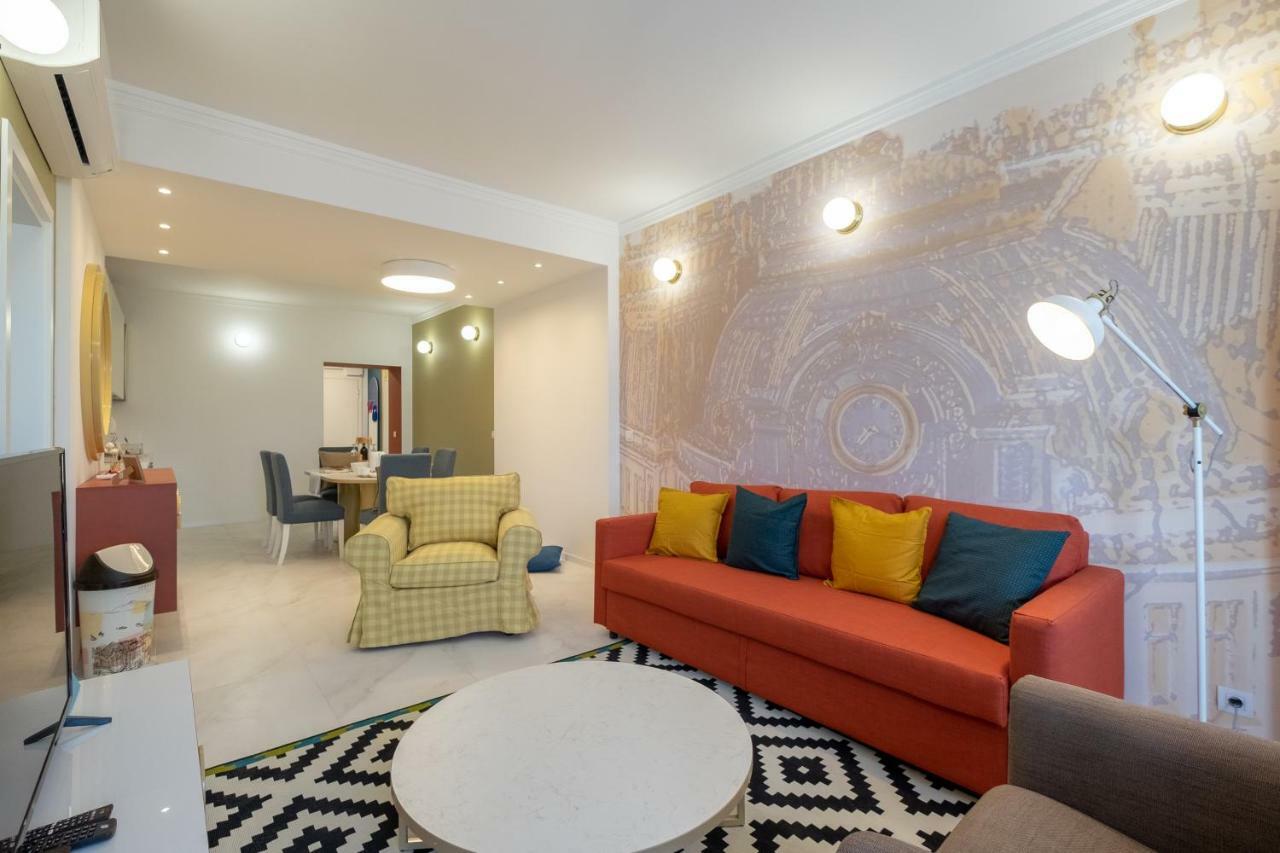 Vitosha Blvd 3-Bedroom, 2-Bathroom Lux Suite ソフィア エクステリア 写真