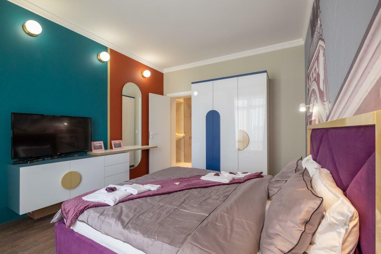 Vitosha Blvd 3-Bedroom, 2-Bathroom Lux Suite ソフィア エクステリア 写真